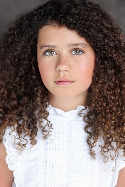 Clementine Benstock as Candace Tatum