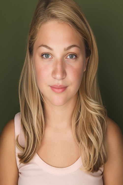 Delaney Stephens as Bea Owens