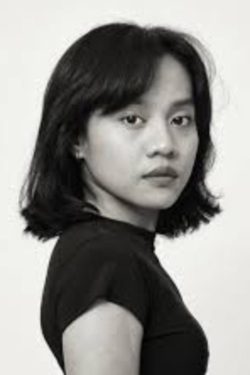 Nada Novia Putri as Naya