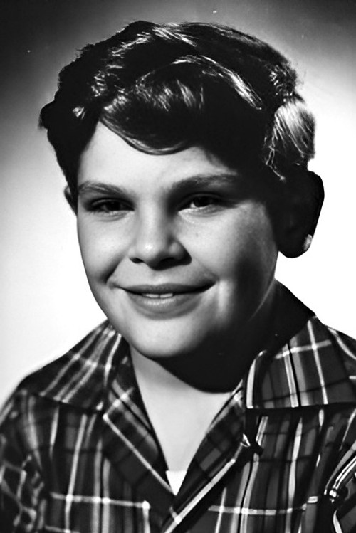 Kim Charney as Chris Marsh