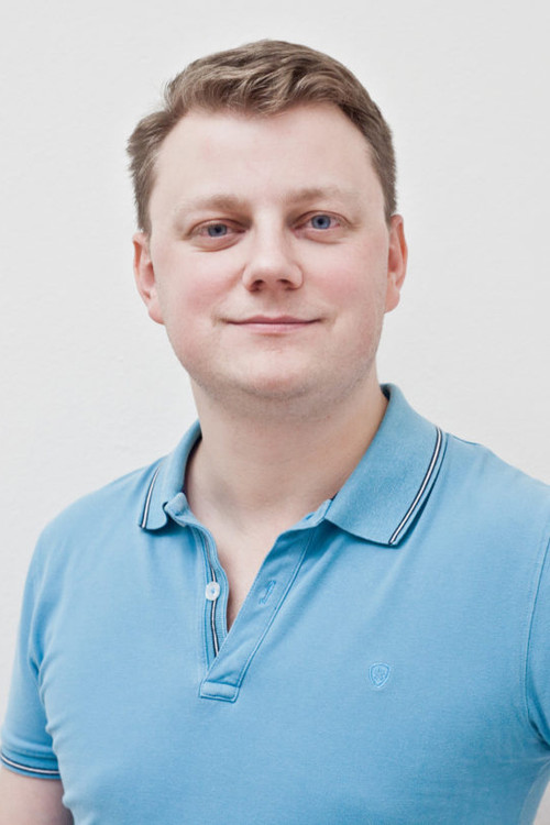 Steve Reverand as Julien