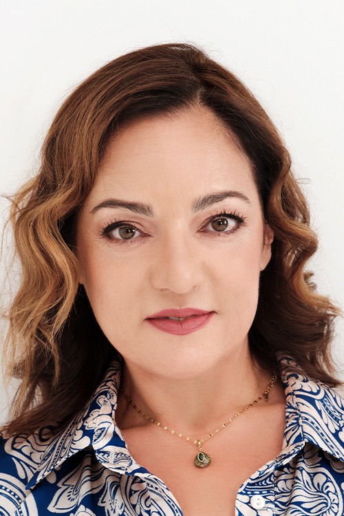 Eleni Karakasi as Ρόζα