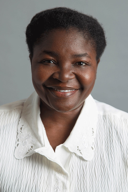 Leonora Carvalho as Fatu