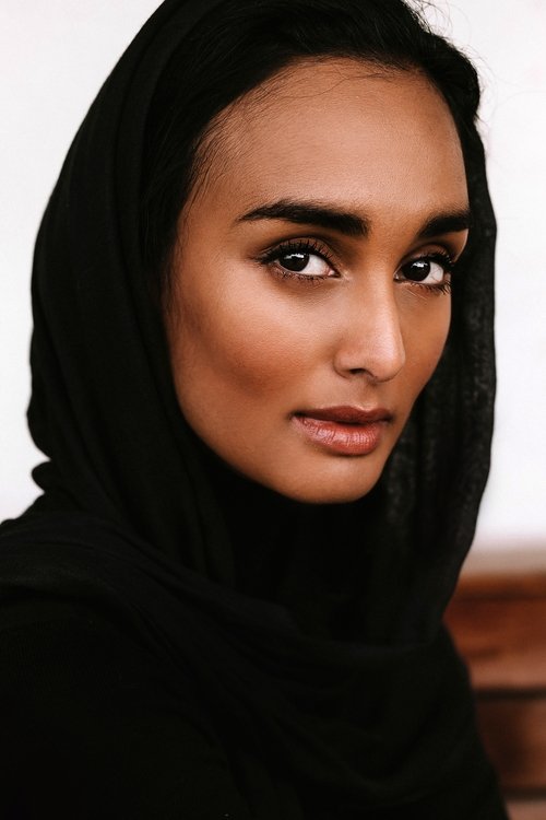 Elodie Venece as Veena