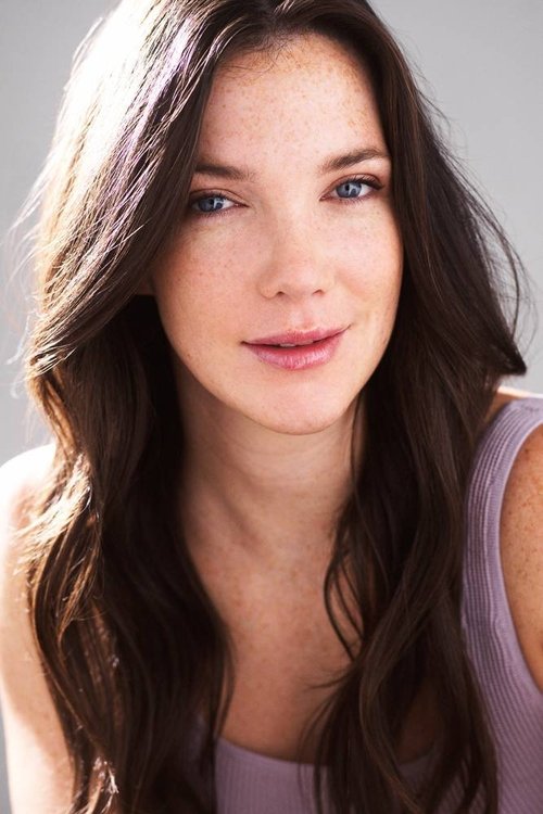 Anjelica Bosboom as Alice