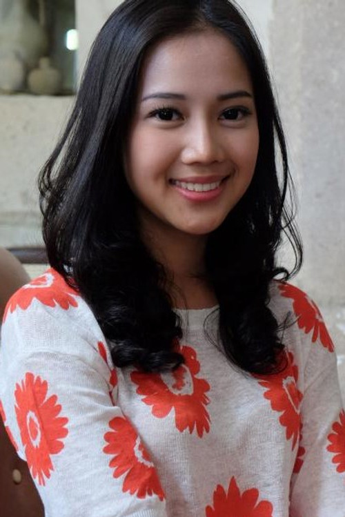 Tistha Nurma as Bella