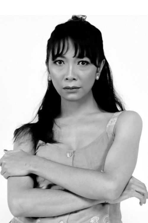 Putri Manjo as Ibu Tetangga