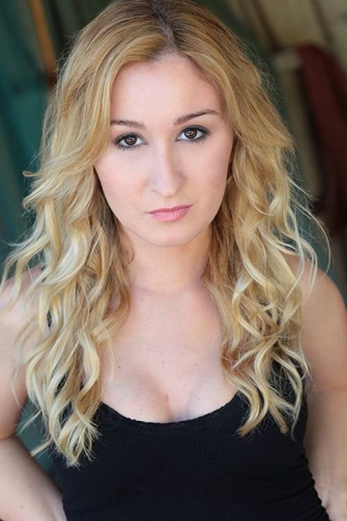 Chelsea O'Toole as Elizabeth