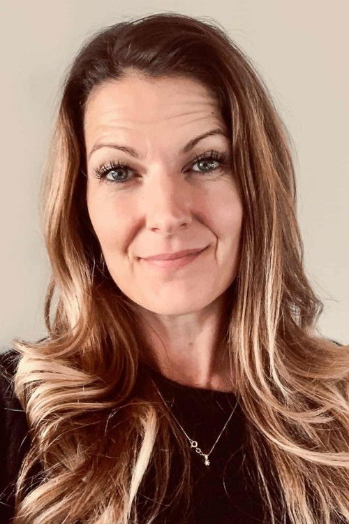 Sanne Mikkelsen as Feel Good Band (kor)