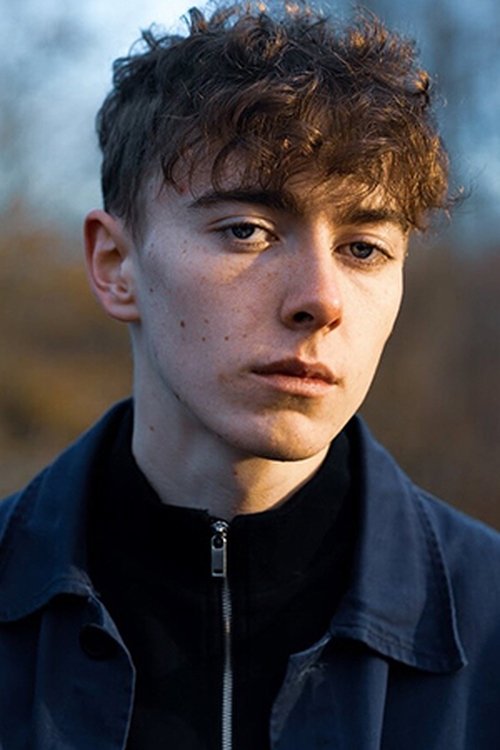 Stephen McMillan as Bertie Sinclair