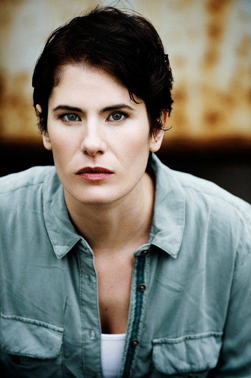 Demet Fey as Kerstin