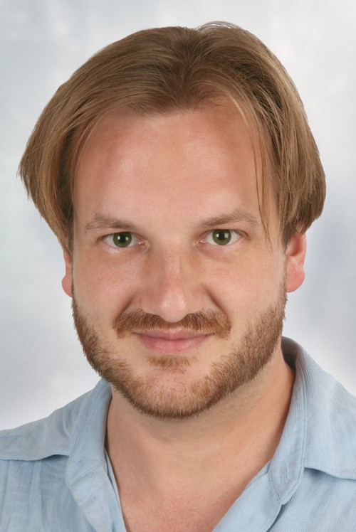 Mike Bundlie as Peter