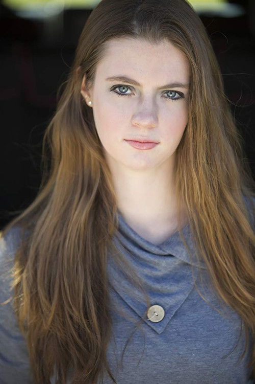 Brooke Barker as Lindsey Evans
