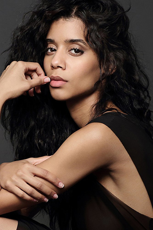 Massiel Mordan as Mami