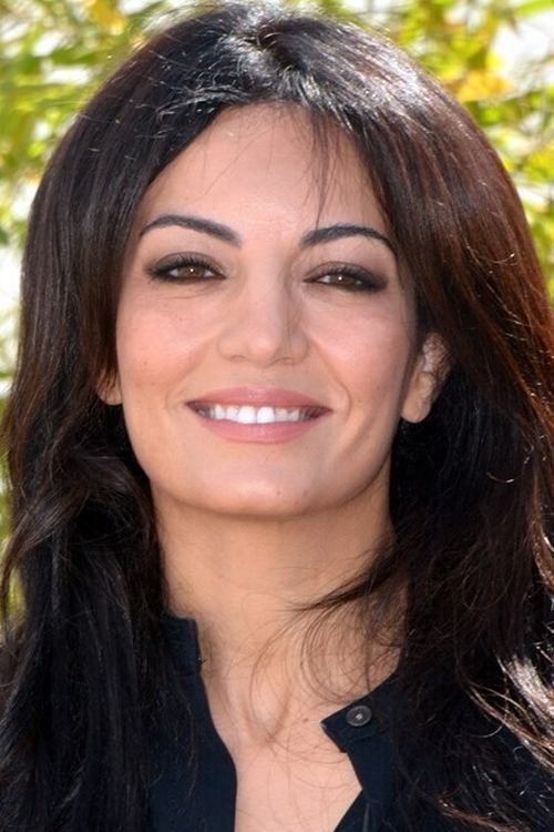 Maryam Touzani as Salima