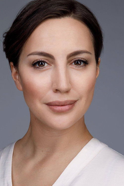 Anna Sergejeva as Galina