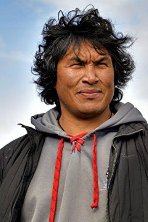 Johnny Issaluk as Albert