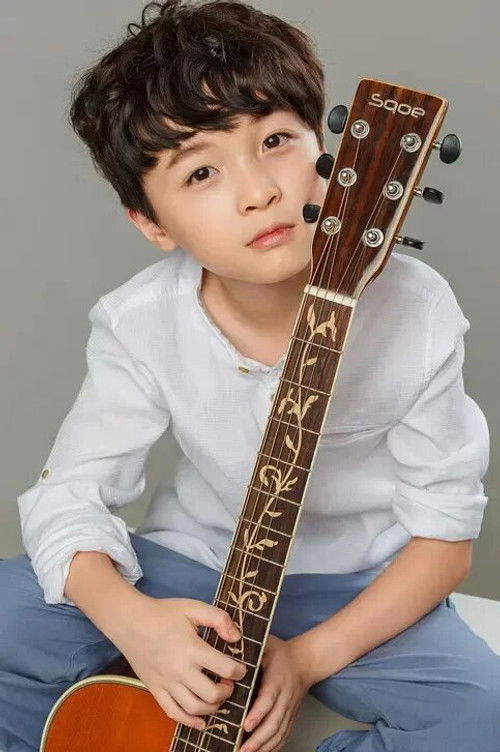 石悦安鑫 as Hao Duoduo