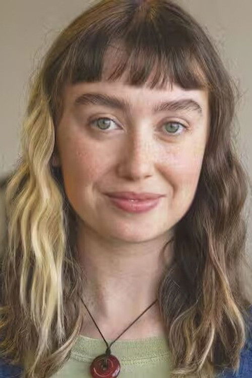 Léanne Désilets as Léane