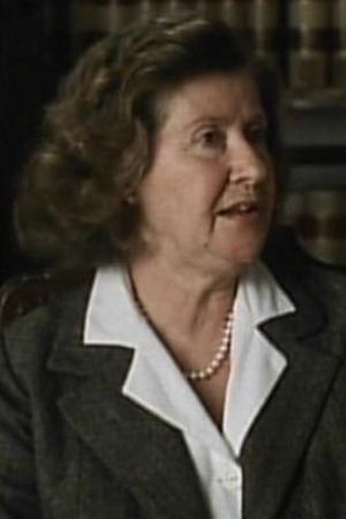 Adelaide Foti as Professoressa