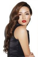 Soo Wincci as Mama San