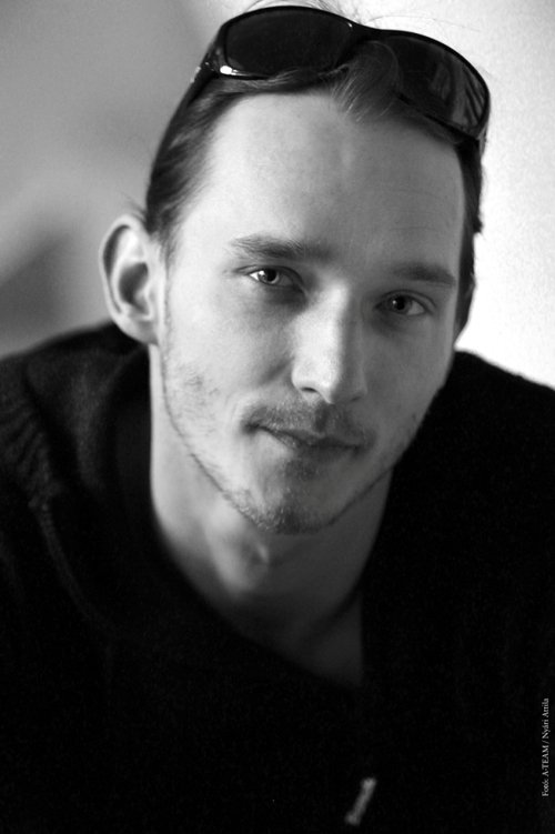 Gábor Jászberényi as Réti Ákos