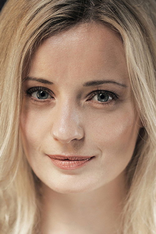 Ajda Smrekar as Nika Car