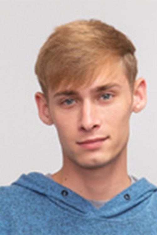 Oliver Star as Elder Star