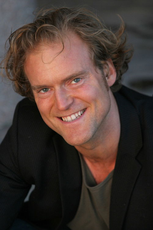 Fredrik Hiller as Sonny / General Eagle (voice)