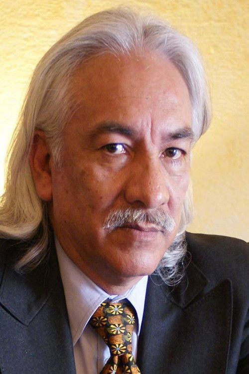 Fidel Abrego as Licantropo