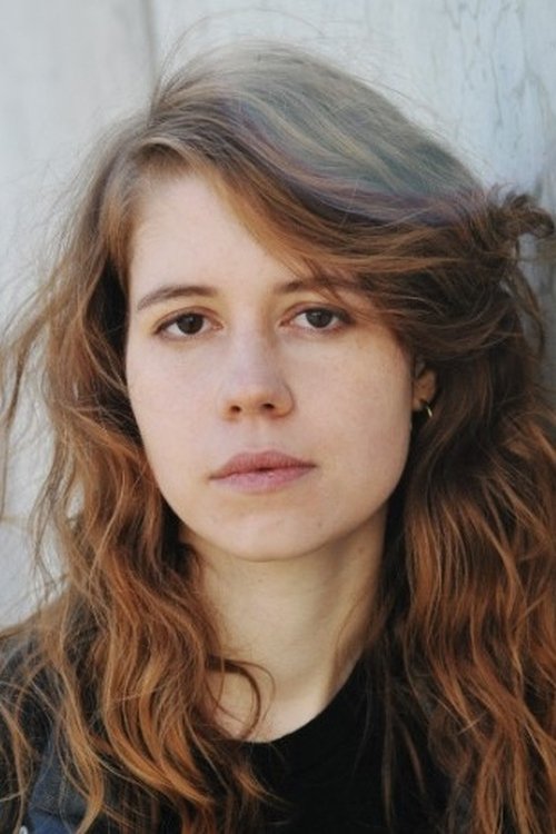 Luise Aschenbrenner as Tile