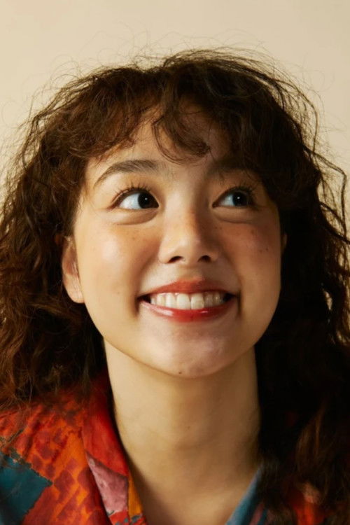 Ghasira Pornnoppadol as Cheerleader Grade 9