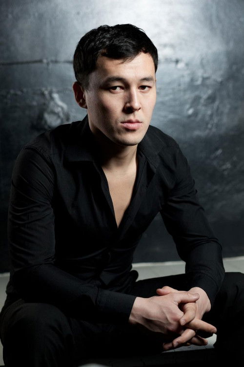 Alik Sanzhiyev as Алик