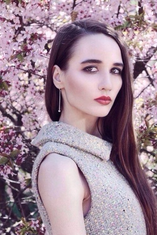 Oksana Karpenko as Sofy