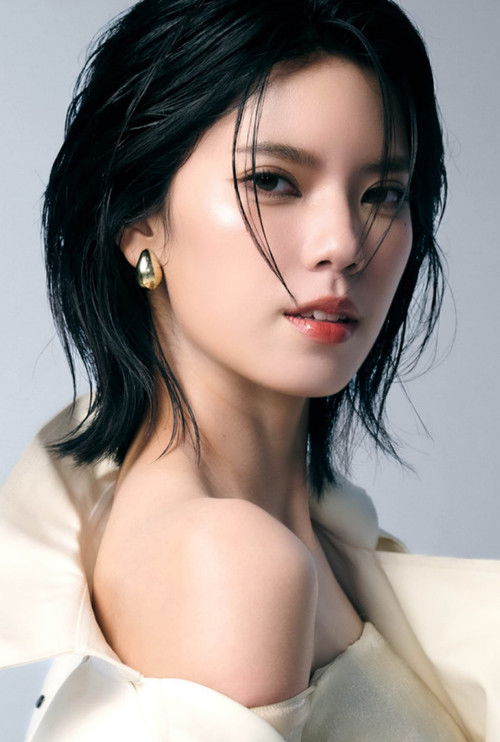 Apisara Lertwisettheerakul as Meede