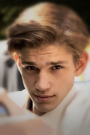 Maxim Rozenberg as Šimon Lang