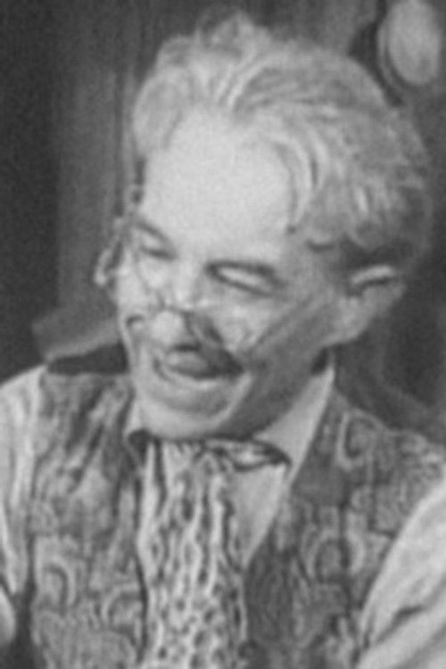 George Uvarov as Papa Carlo