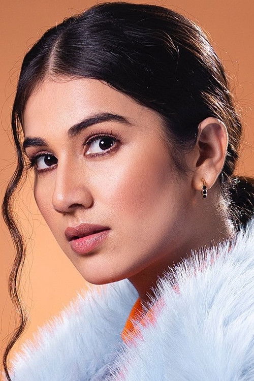 Pari Pandher as Roop