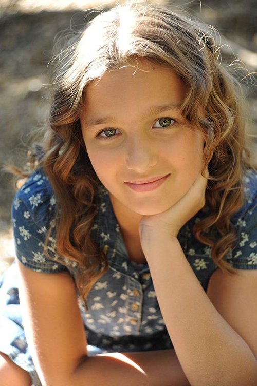 Madeline Moon as Juliècula