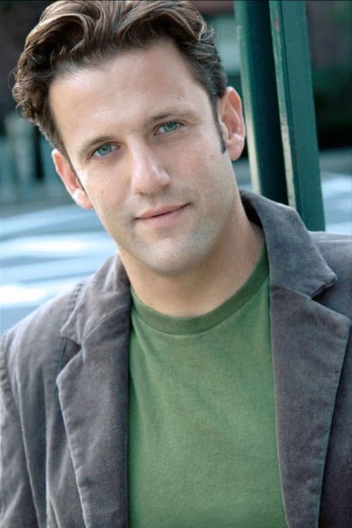 Aaron Vexler as Paul