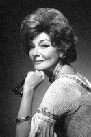 Kanda Jaque as Carmina