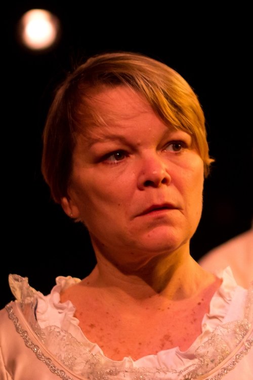 Monique Vukovic as Tracey