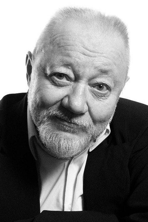 Oleg Novikov as Корольков