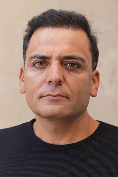 Tuncay Kaymaz as Vedat