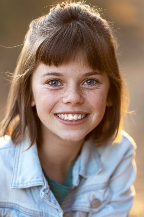 Maïla Hosie as Young Carrie Anne Camera