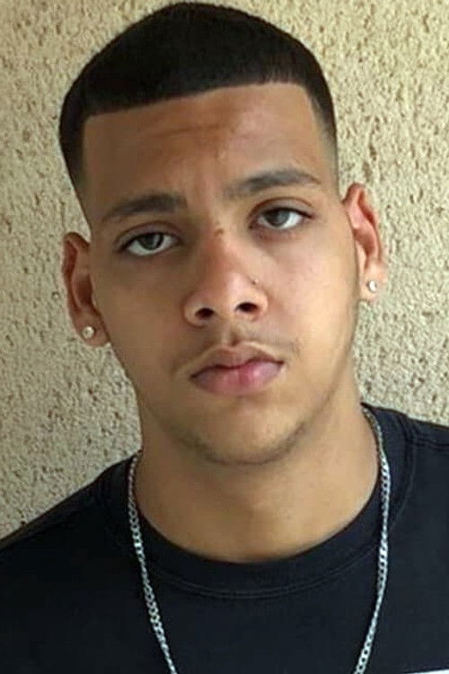 Halim Akitar as Karim