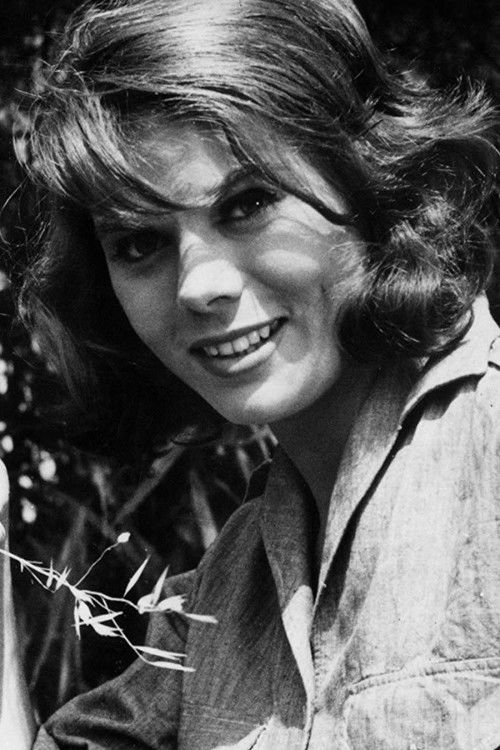 Jacqueline Vandal as Monique