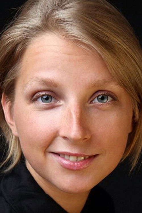 Алиса Дмитриева as Наташа