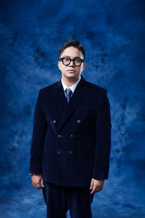 Umay Shahab as Ervan