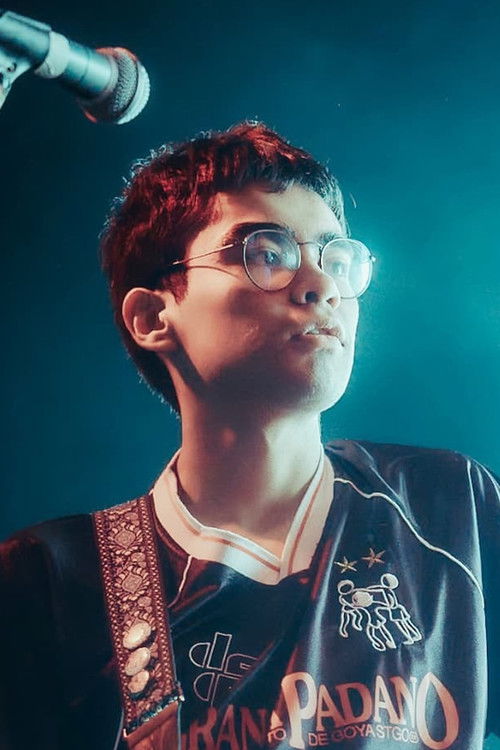 Lucas Bustamante as Self